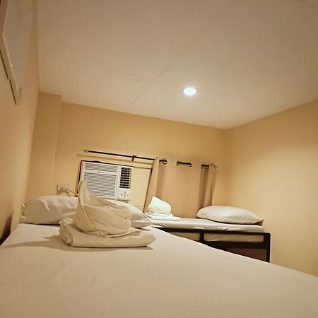 Claytown Pension House Dumaguete City Buitenkant foto