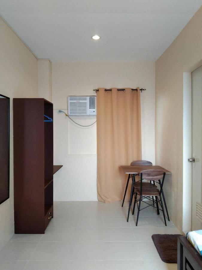 Claytown Pension House Dumaguete City Buitenkant foto