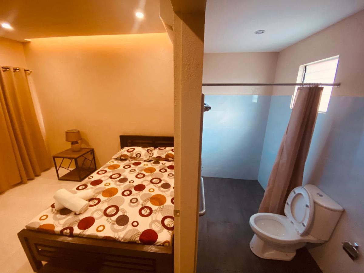 Claytown Pension House Dumaguete City Buitenkant foto