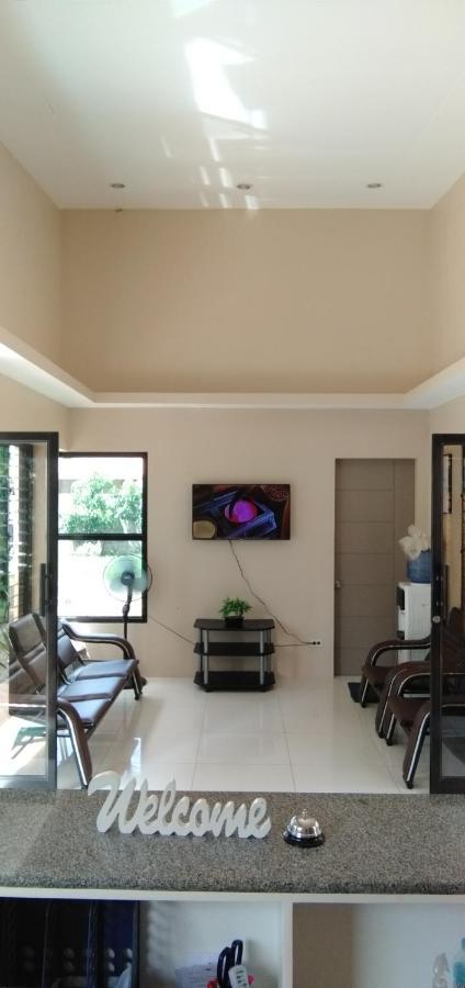 Claytown Pension House Dumaguete City Buitenkant foto