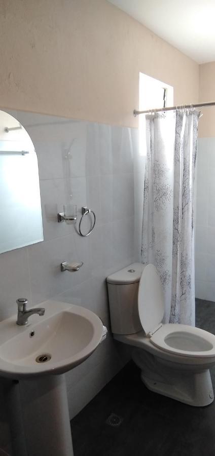 Claytown Pension House Dumaguete City Buitenkant foto