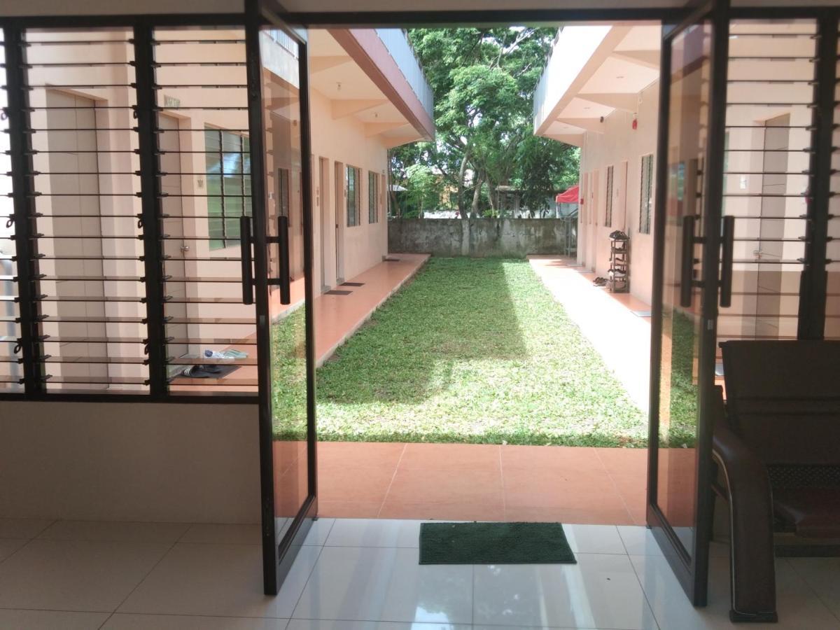 Claytown Pension House Dumaguete City Buitenkant foto