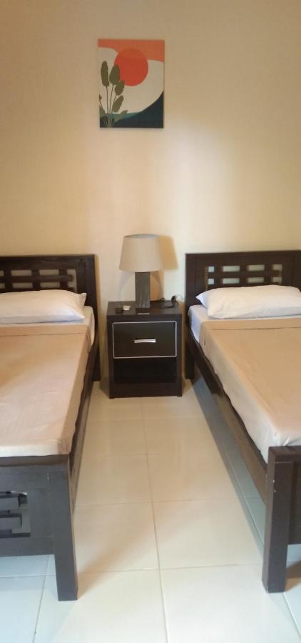 Claytown Pension House Dumaguete City Buitenkant foto